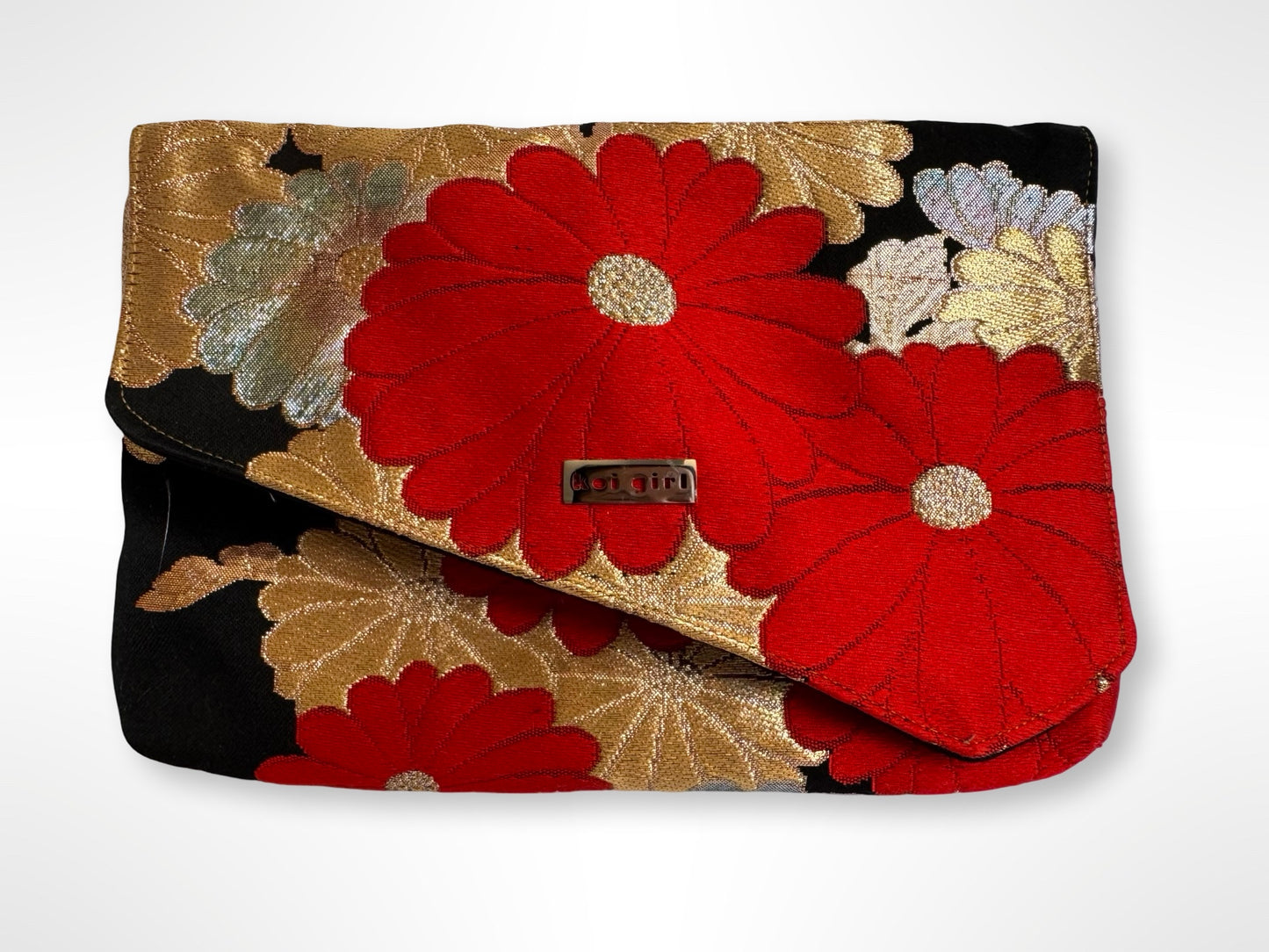 Red Chrysanthemums Clutch