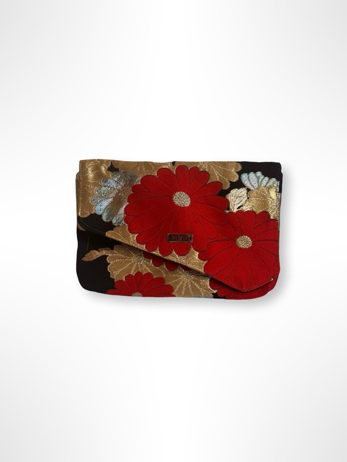 Red Chrysanthemums Clutch