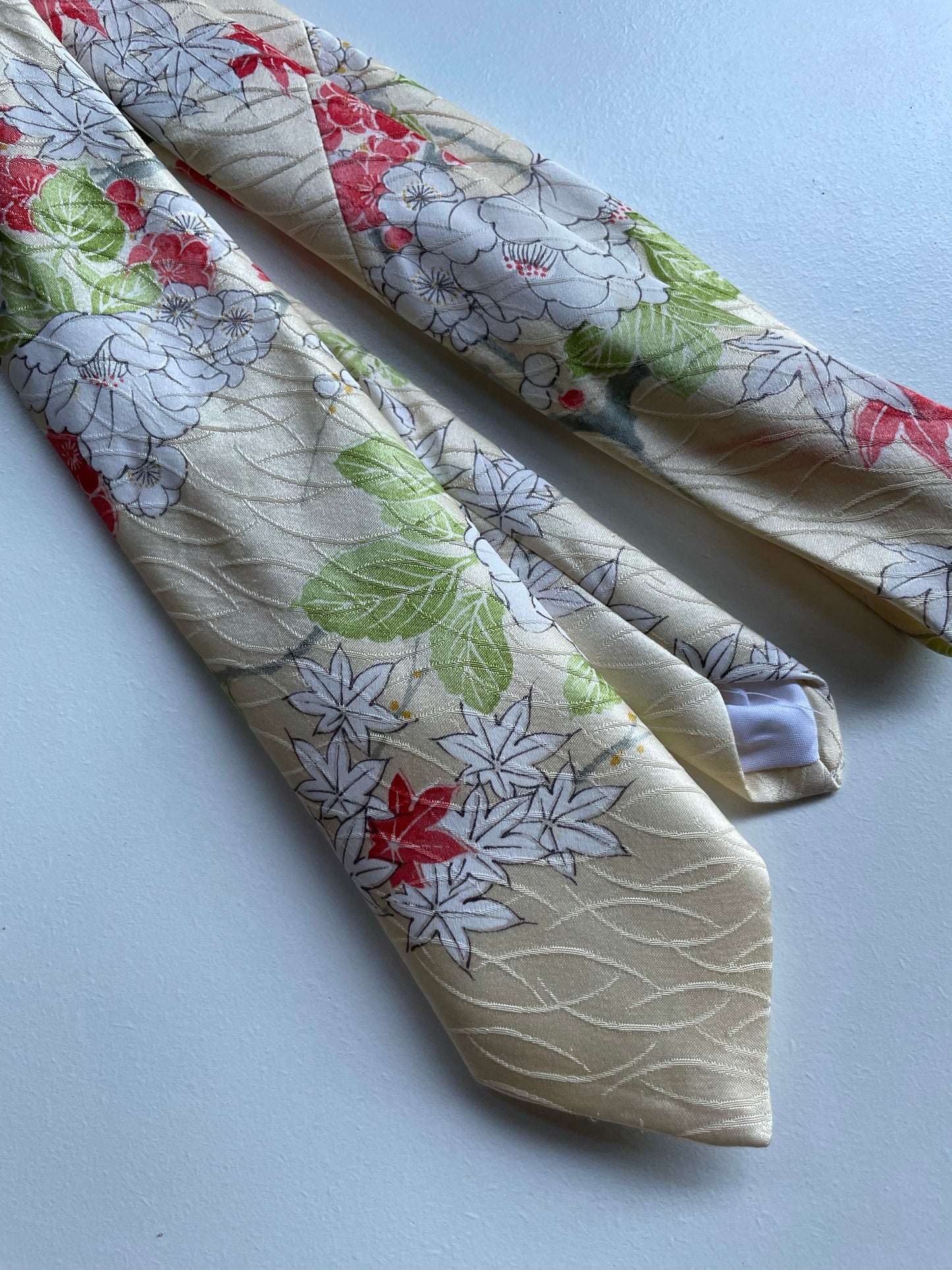 Lemon and Blossoms Necktie