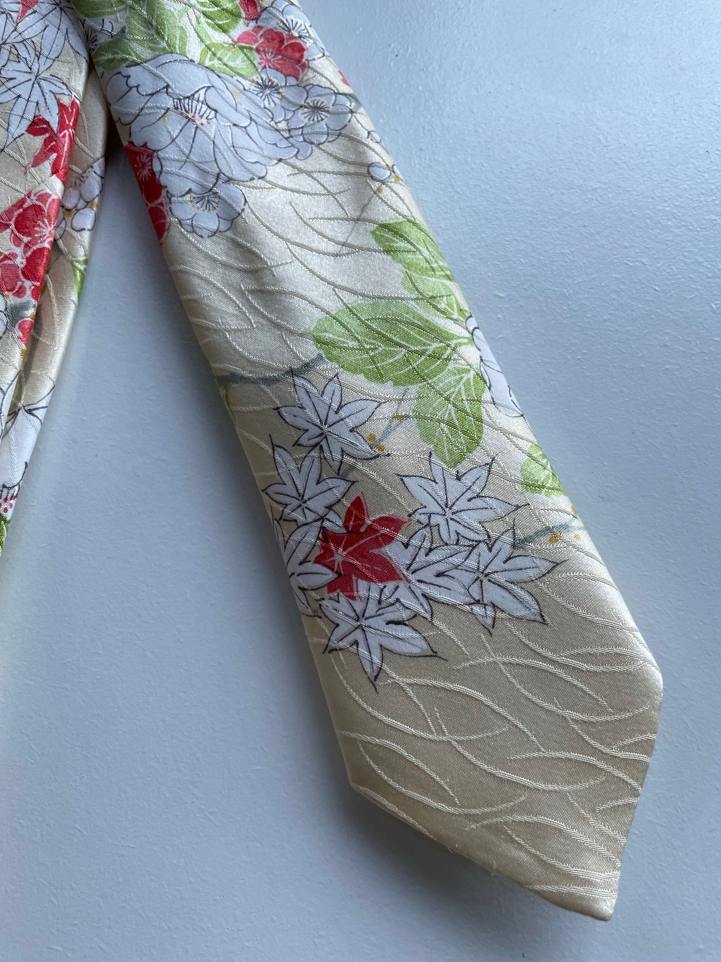 Lemon and Blossoms Necktie