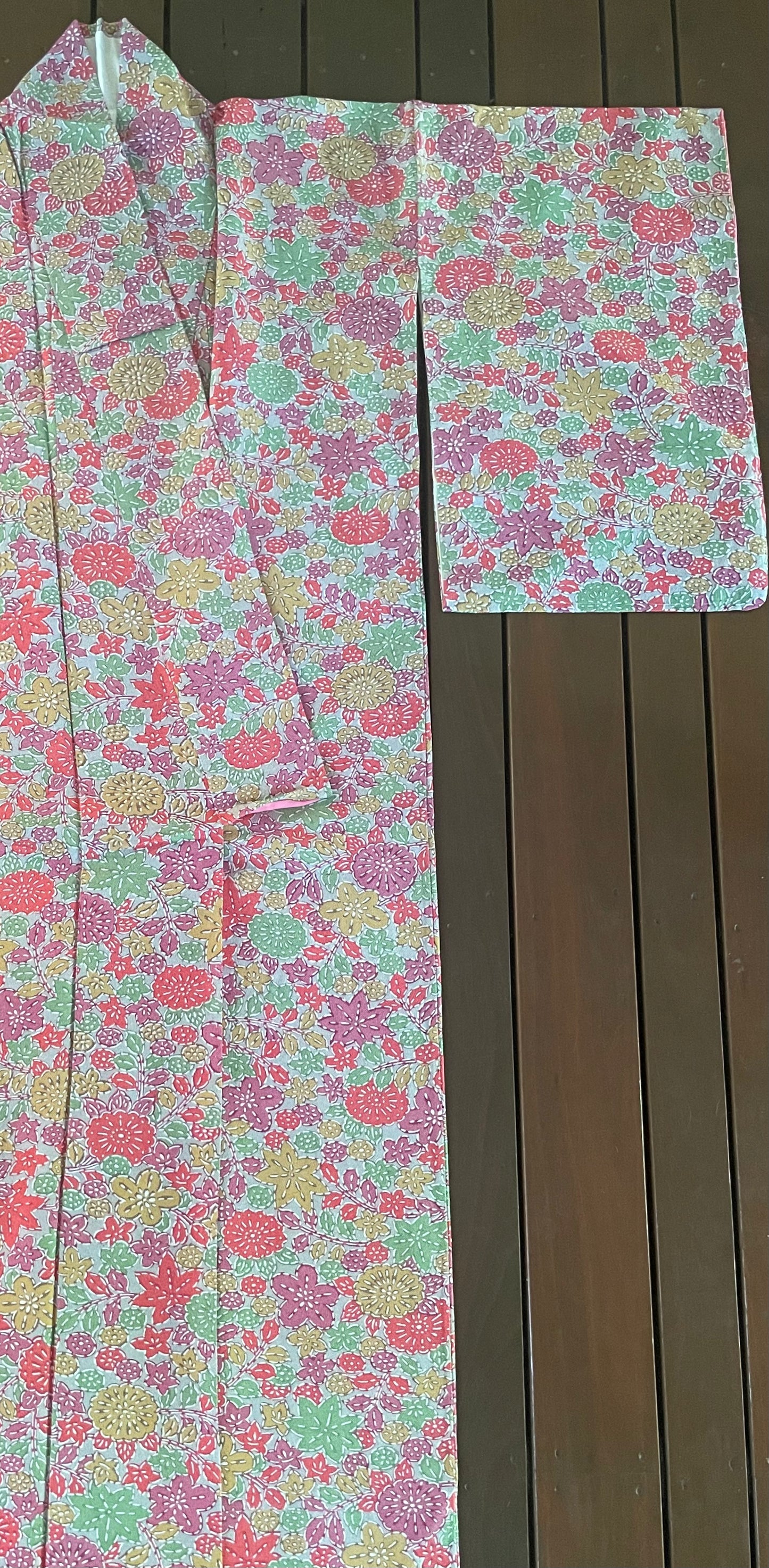 Bright Japanese Floral Scene Komon Kimono