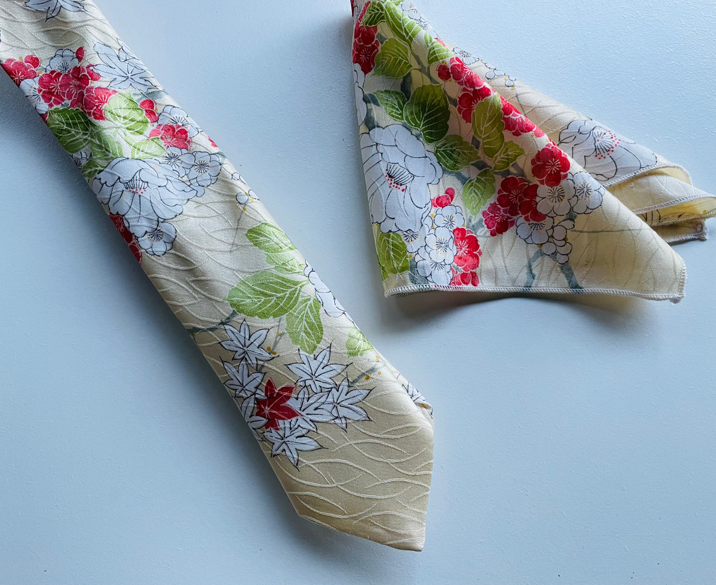 Lemon and Blossoms Necktie