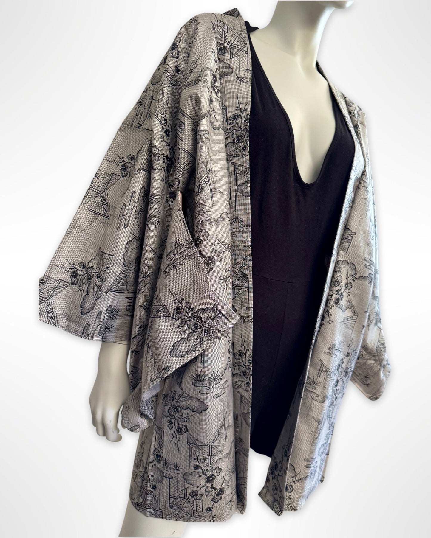 Black and White Japanese Scene Haori Jacket